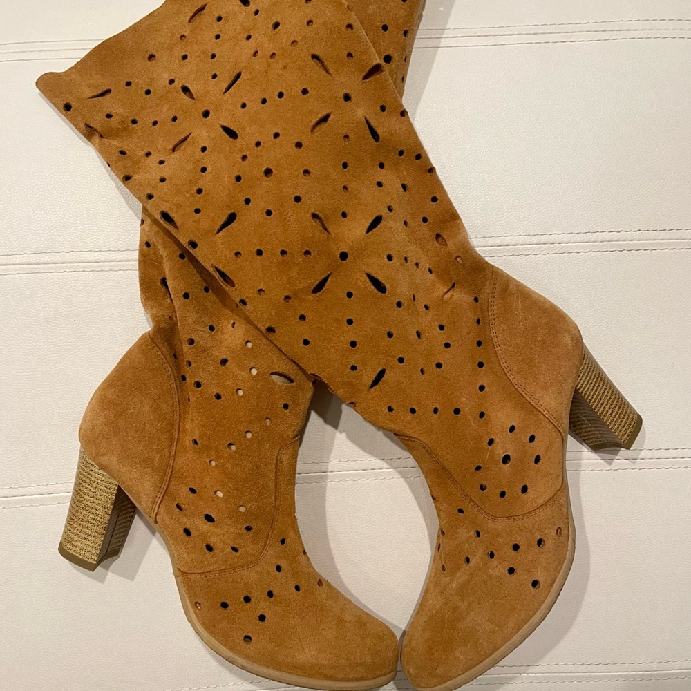 New spring/summer boots - perforate  genuine suede size 9